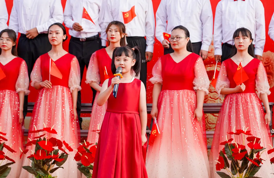 十个一 同筑梦 | 长水衡实中学师生为祖国华诞献礼