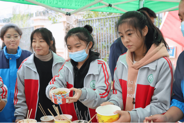 以劳育德，以德树人丨长水教育集团文山校区开展第二届“美食节”活动