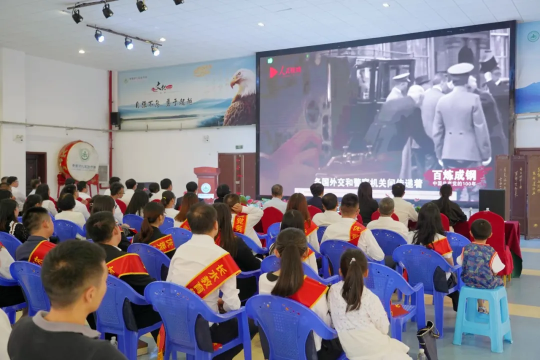 十个一 同筑梦 | 长水衡实中学师生为祖国华诞献礼