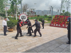 云南长水实验中学新平校区开展反恐防暴演练