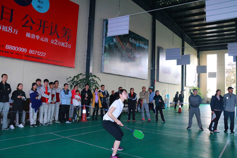 重磅喜讯｜热烈祝贺魏宁宁老师在马龙县2017年职工运动会上赢得女子羽毛球单打冠军！