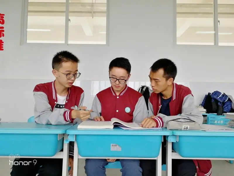 朱磊：我最无悔的青春，就是进入衡实中读书