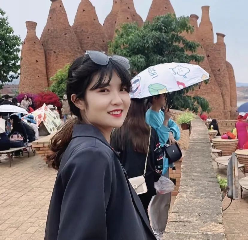 【铸师魂、强师德、树形象】李莹莹：用千百倍的耕耘，换来桃李满园香！