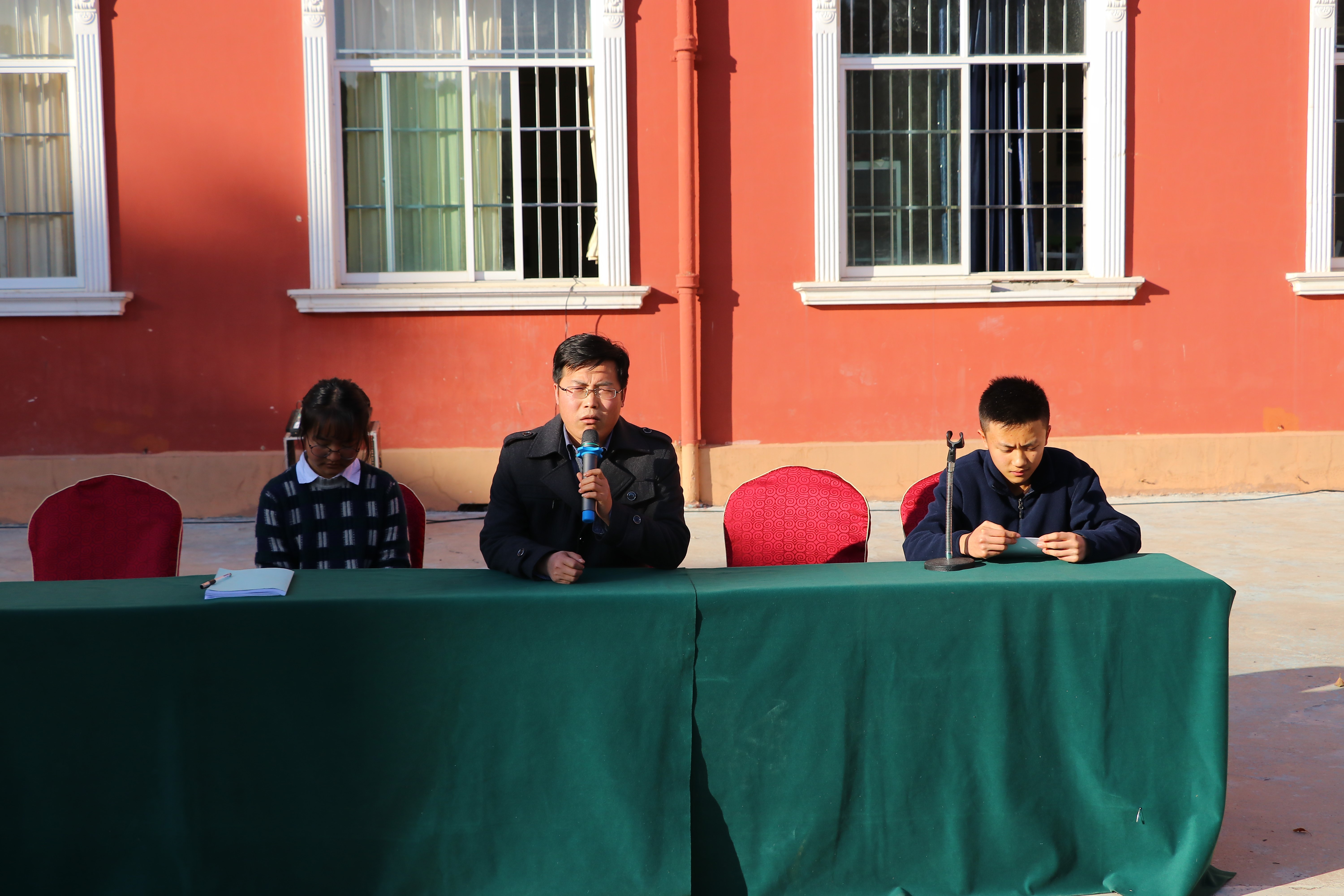 云南衡水实验中学初三年级举行备考经验交流报告会