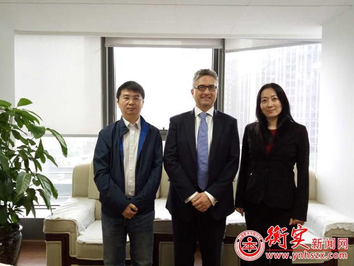 彼驰伍德圣心中学校长亚伦·列侬先生到访学校