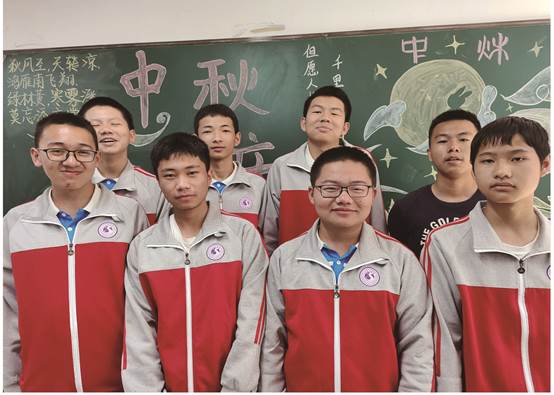 说明: D:\长水教育集团\新闻稿\公众号推文\10.21 9月份星级宿舍(学生事务部)\17.5x12.5cm相纸\高一4班男-301宿舍牌_01.jpg