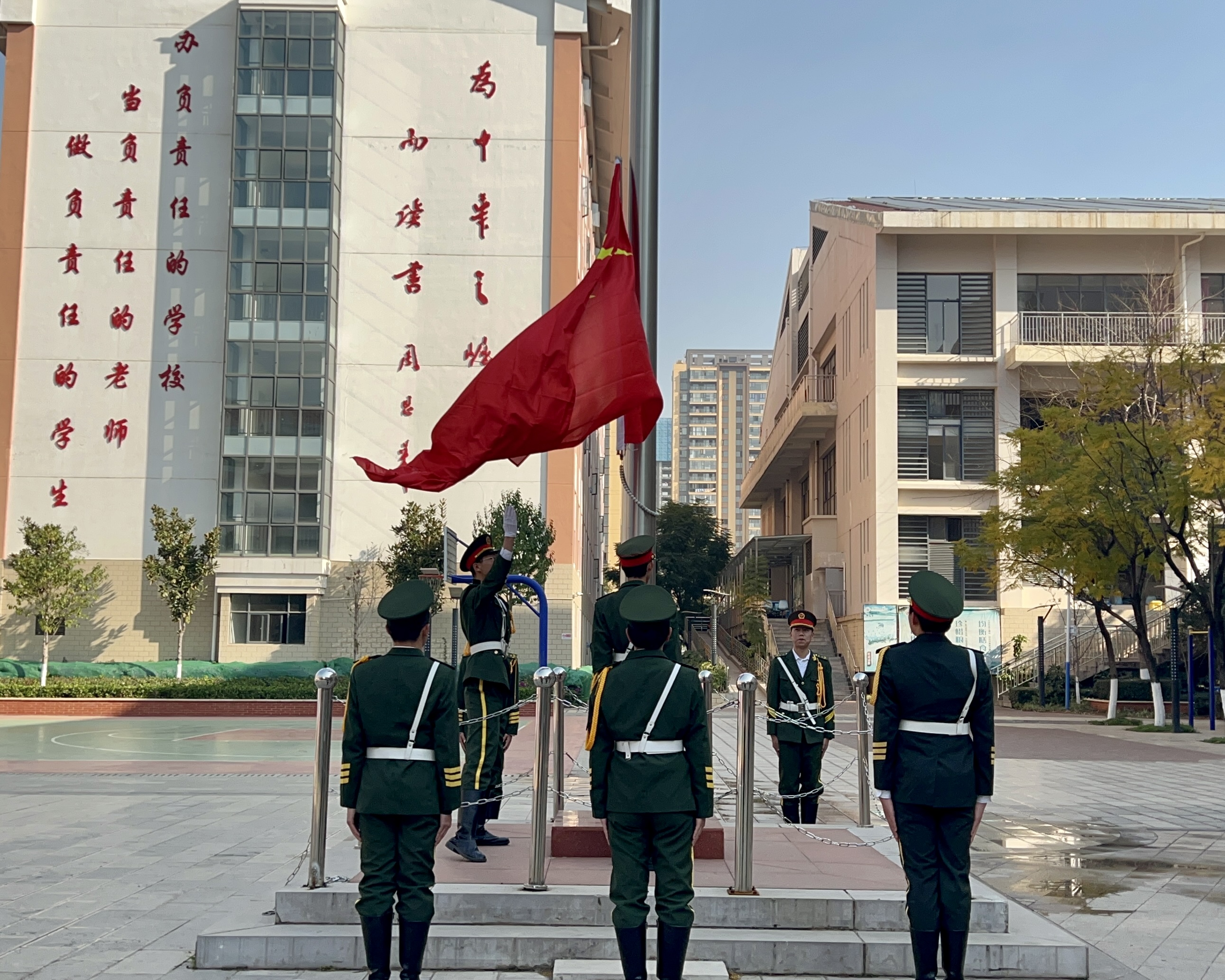 新学期，新起点｜宜良长水实验中学举行新学期第一次升旗仪式