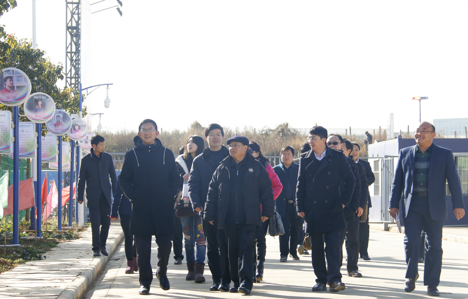 云南省原副省长梁公卿一行到云南衡水实验中学视察指导工作