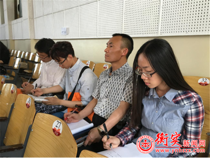 滇池校区初中部语文老师参加2016年中考语文研讨会