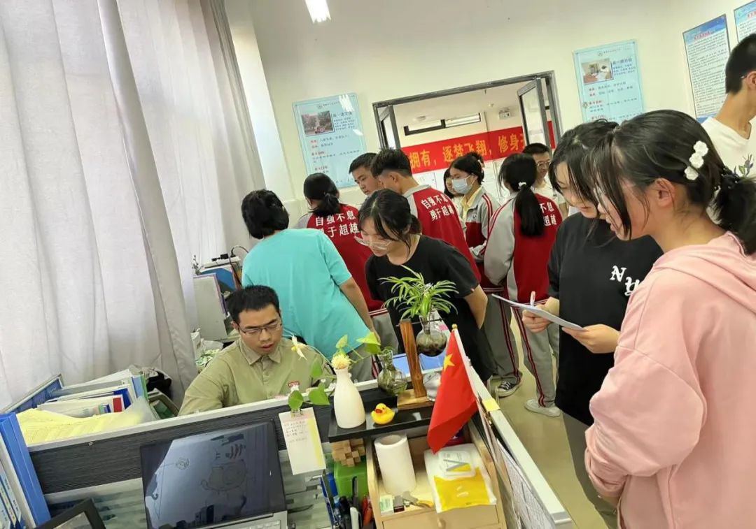 不愤不启，不悱不发——高一年级课间答疑