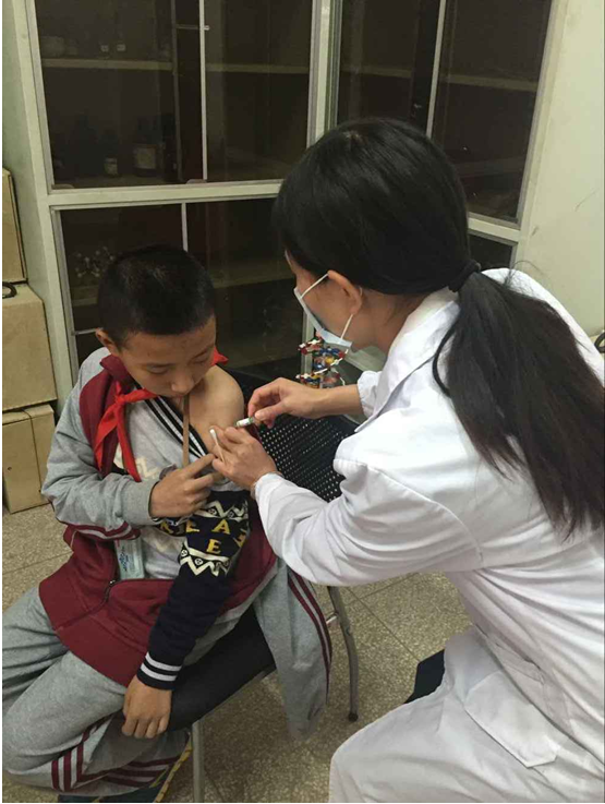 滇池校区积极组织学生接种流感疫苗