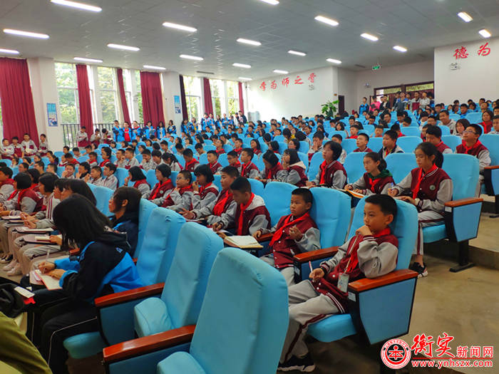 　宿舍安全我是带头人 ——云南衡水实验中学呈贡校区宿舍长会议