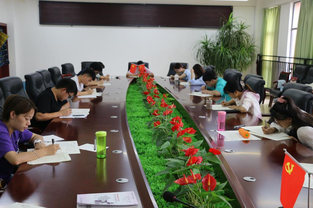 凝“新”聚力 共筑未来|我校开展2021-2022学年新教师入职培训
