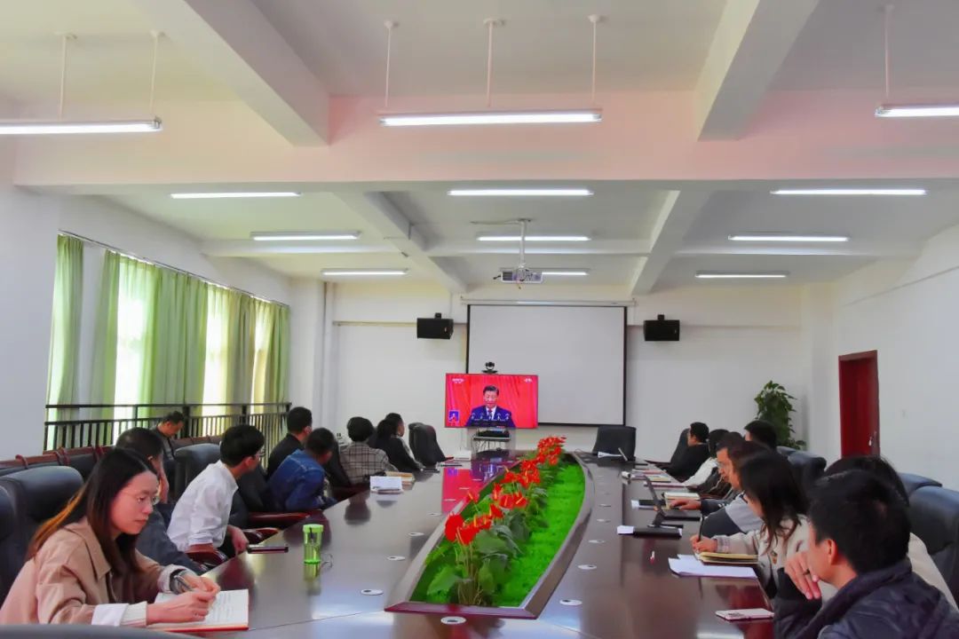 【聚焦二十大】我校组织收看党的二十大开幕会盛况