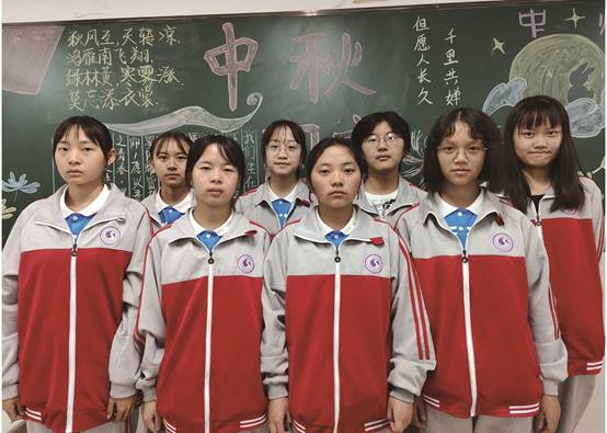 说明: D:\长水教育集团\新闻稿\公众号推文\10.21 9月份星级宿舍(学生事务部)\17.5x12.5cm相纸\高一4班女-203宿舍牌_01.jpg