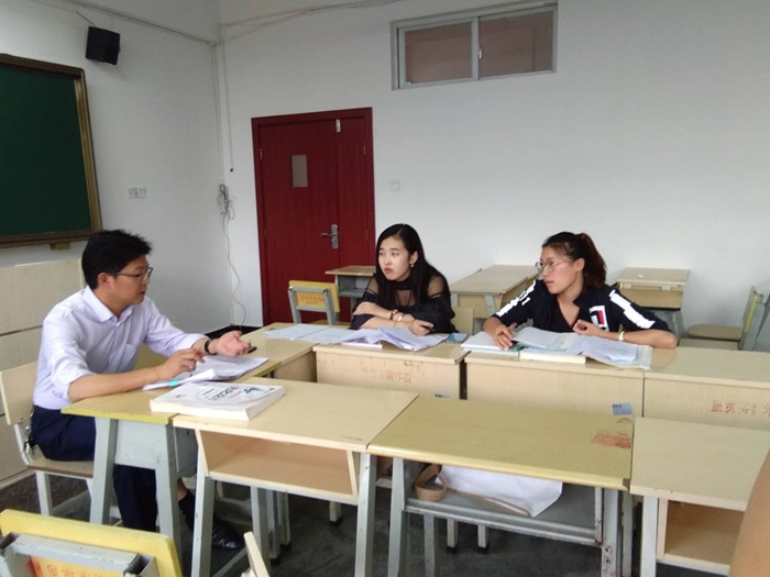 云南衡水实验中学呈贡校区日常教研