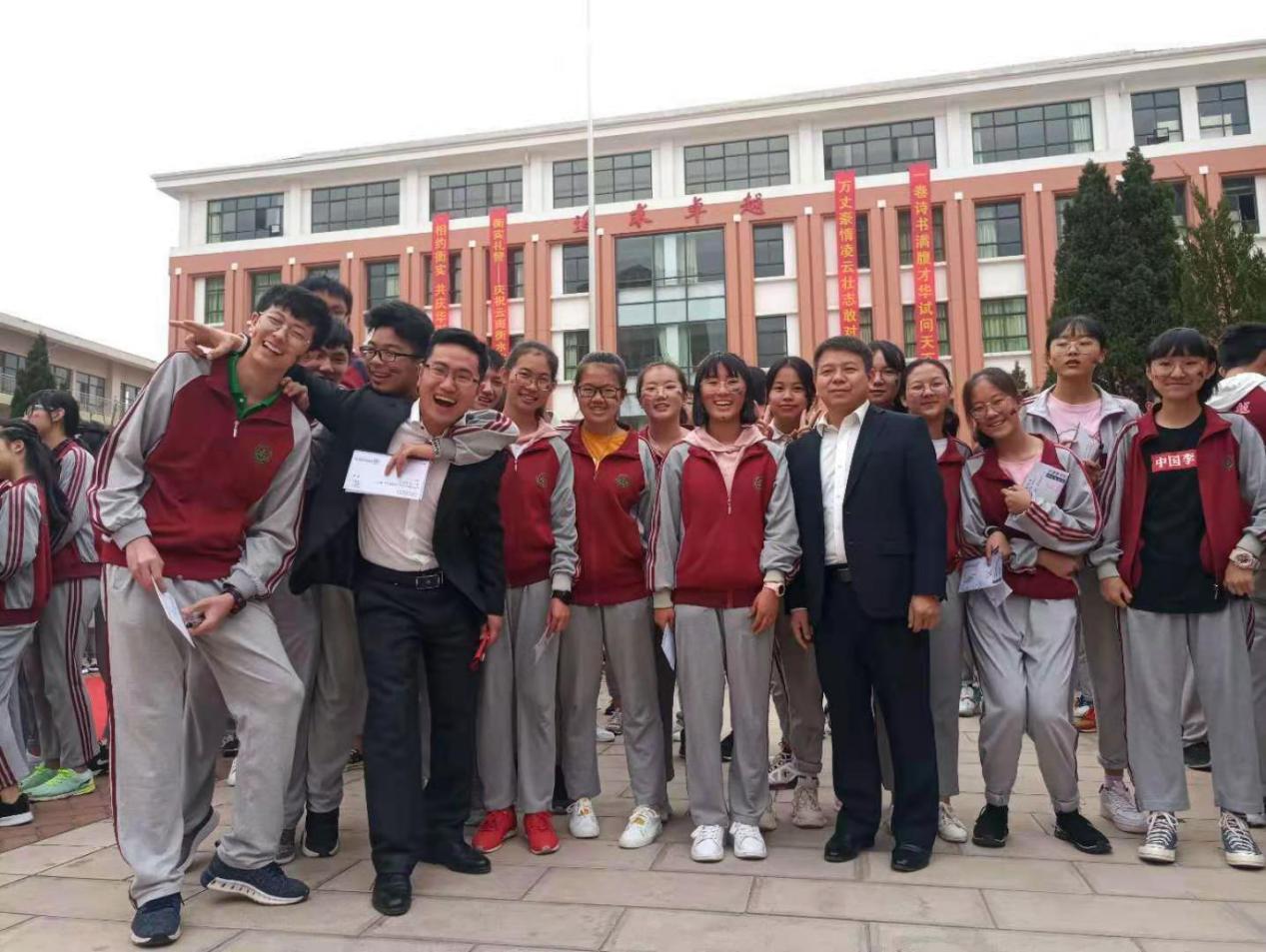 【教师风采】以德育人，凝聚师魂——郭兆松老师