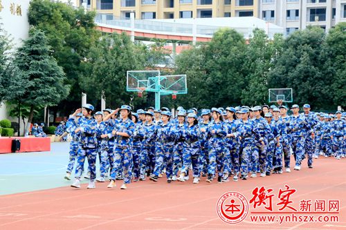 衡实呈贡|训练有点苦，但你们很甜——我校2020级新生国防教育纪