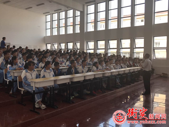 衡实中考学子加油！“特别的爱给特别的你”！