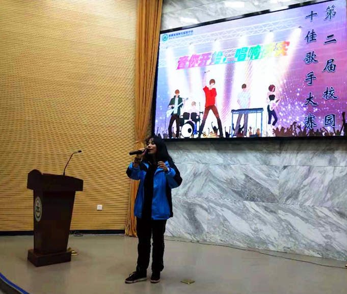 云南玉溪衡水实验中学第二届十佳歌手初赛落下帷幕