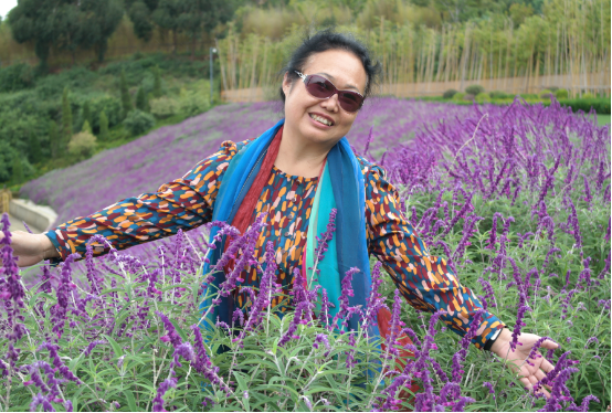 衡实教师经验谈：笑靥如花，爱责并举