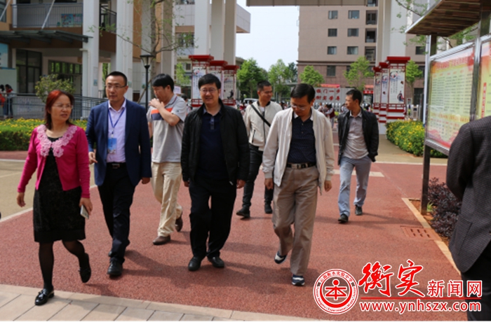 云南寻甸县第一中学校长阮云新一行到云南衡水实验中学西山校区考