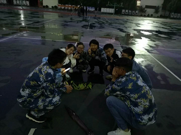 风里雨里，我和你们在一起 ——记云南衡水呈贡实验中学班主任的