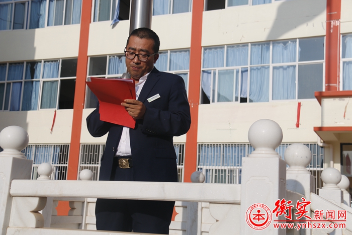 学校高三年级召开第一次昆明市统测表彰会