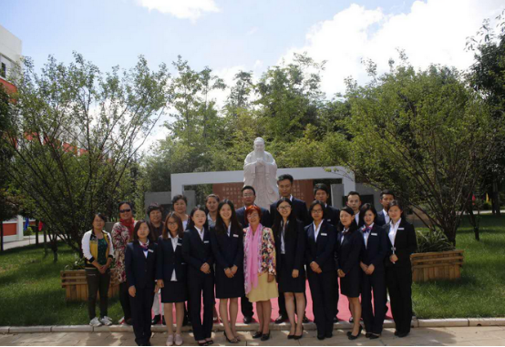 教师应树立三个目标——云南衡水实验中学呈贡校区初一年级例会培