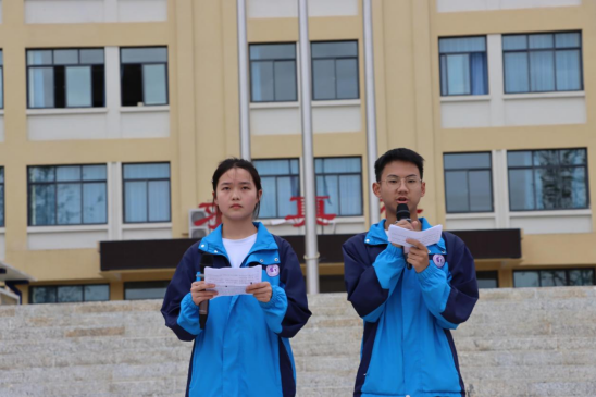 以航天之笔，绘中国之光彩丨文山长水实验中学第19周升旗仪式